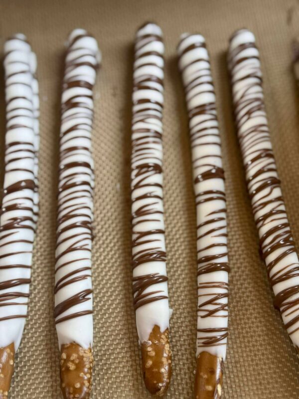 Chocolate Covered Pretzel Rods