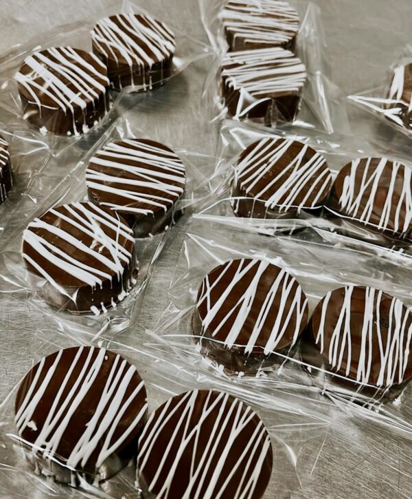 Cake pucks - basic ( 12 )